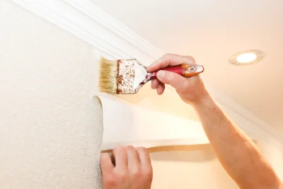 Pose de papier peint à la Croisille-sur-Briance — revêtements muraux et toiles de verre